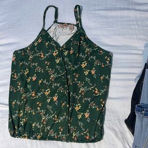 Buckle, willow & root top